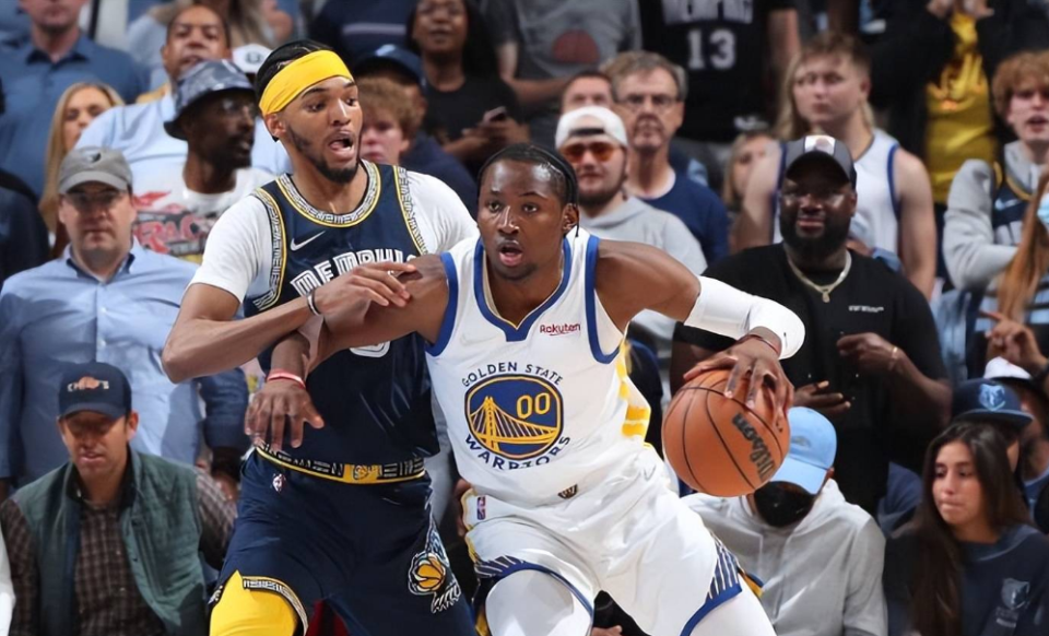 波尔图冲刺阶段更衣室发声；志在荷甲名次提升；压力陡增；临场指挥获称赞(波尔图足球俱乐部官网中文网)-米兰网页版